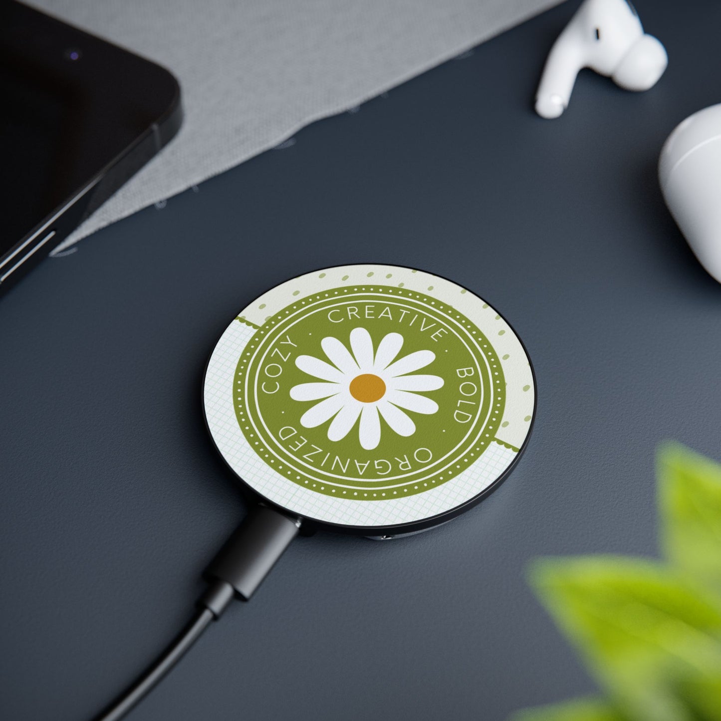 MY WORKSPACE CONCEPT MAGNETIC INDUCTION CHARGER